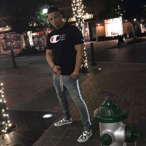 Meet your Posher, Yoendris